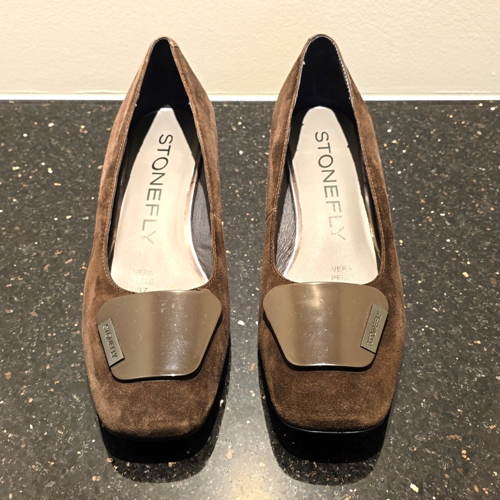 Italian brown suede low heel